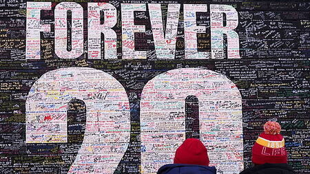 Liverpool share images of Forever 20 sculpture tribute to Diogo Jota and brother