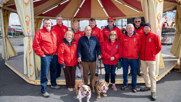 <p>Pictured is Chris Piper of Tramore Amusement Park with Waterford Lions Club members. Photo: John Power Photography</p>