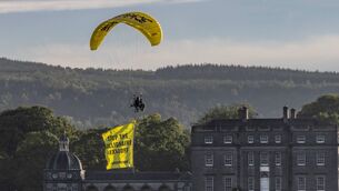 <p>Greenpeace International activists flew a ‘Stop the Billionaire Takeoff’ message near Energy Transfer executive chairman Kelcy Warren’s Castletown Cox estate in Kilkenny.</p>