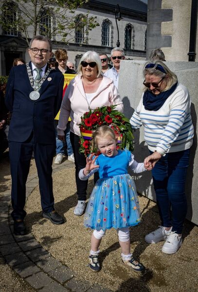 Mayor of Waterford City & County Cllr Seamus Ryan, Carmel McEvoy Teena and Éabh Casey, at the wreath laying at the Spanish Civil War Memorial, remembering the Waterford Men who fought Franco. Photo: Joe Evans Mayor of Waterford City & County Cllr Seamus Ryan, Carmel McEvoy Teena and Éabh Casey, at the wreath laying at the Spanish Civil War Memorial, remembering the Waterford Men who fought Franco. Photo: Joe Evans