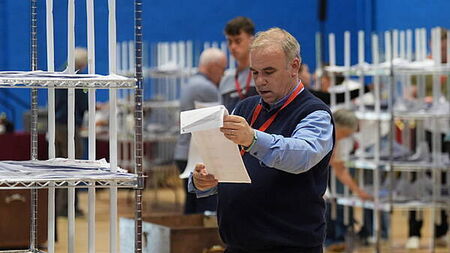 Live: Fianna Fáil on course for its worst ever by-election result