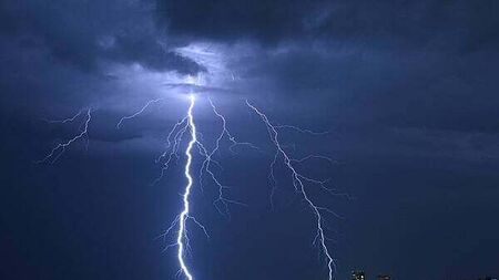 Thunderstorm and lightning warnings issued for five counties