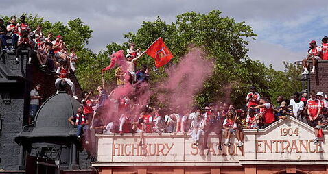 Arsenal parade: Dozens require rescuing from height and nine arrests made