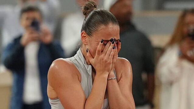 Tearful Marta Kostyuk dedicates French Open last-eight win to people of Ukraine