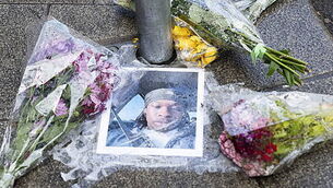 Mourners gather for Dublin procession ahead of Shane MacGowan funeral