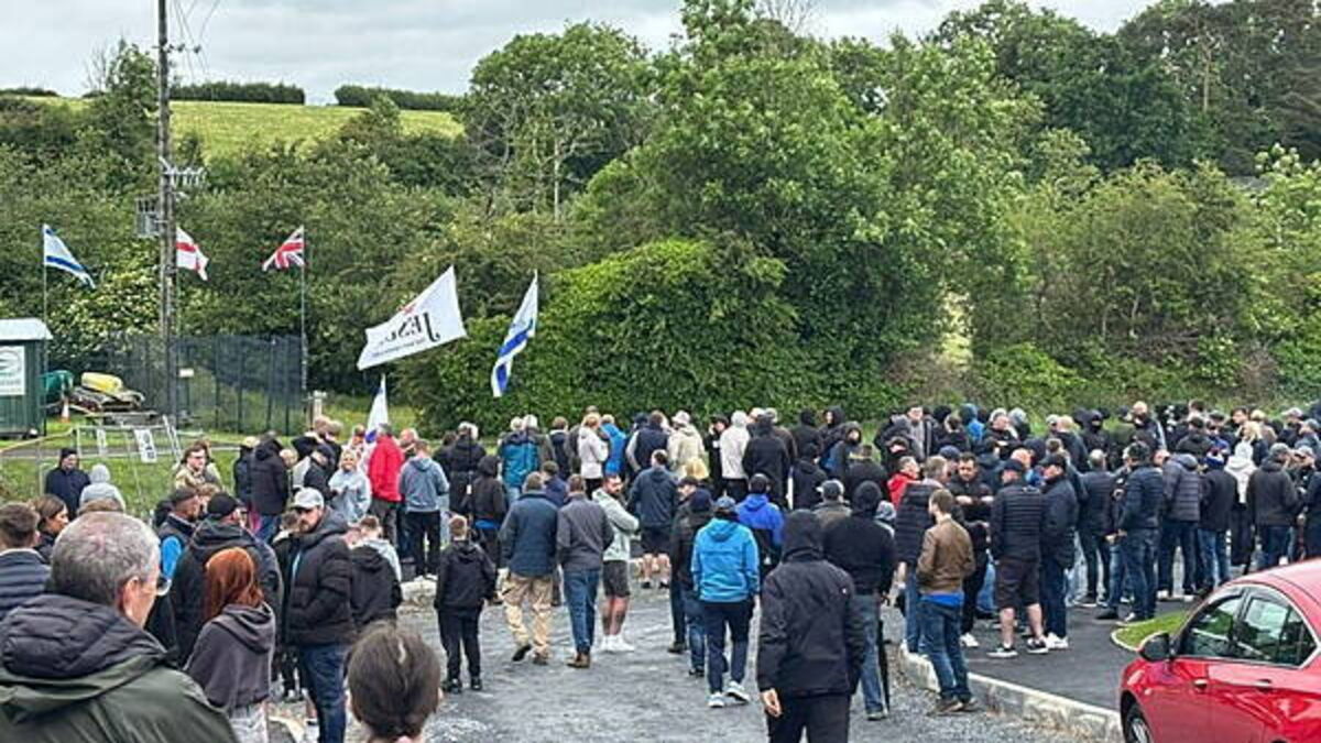 Heavy police presence near village amid pro-Palestine march and counter-protest