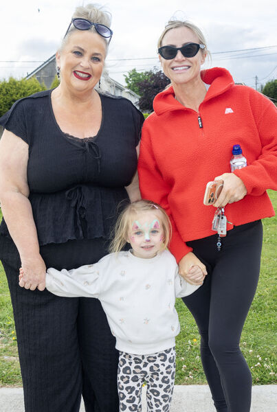 Rose, Leni and Michelle, at Lismore Park Green for the Playful Communities Fun Evening. Rose, Leni and Michelle, at Lismore Park Green for the Playful Communities Fun Evening.