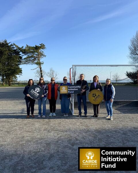 Dungarvan Hockey Club - Jane Keane, Nicola Walsh Goodall, Louise Conroy Fahey. Cairde Credit Union - Catriona Broderick (Cairde CU Staff) Raymond Moloney (Chairman) , Hannah Lucas, Ruth McNally (Board Members) Dungarvan Hockey Club - Jane Keane, Nicola Walsh Goodall, Louise Conroy Fahey. Cairde Credit Union - Catriona Broderick (Cairde CU Staff) Raymond Moloney (Chairman) , Hannah Lucas, Ruth McNally (Board Members)