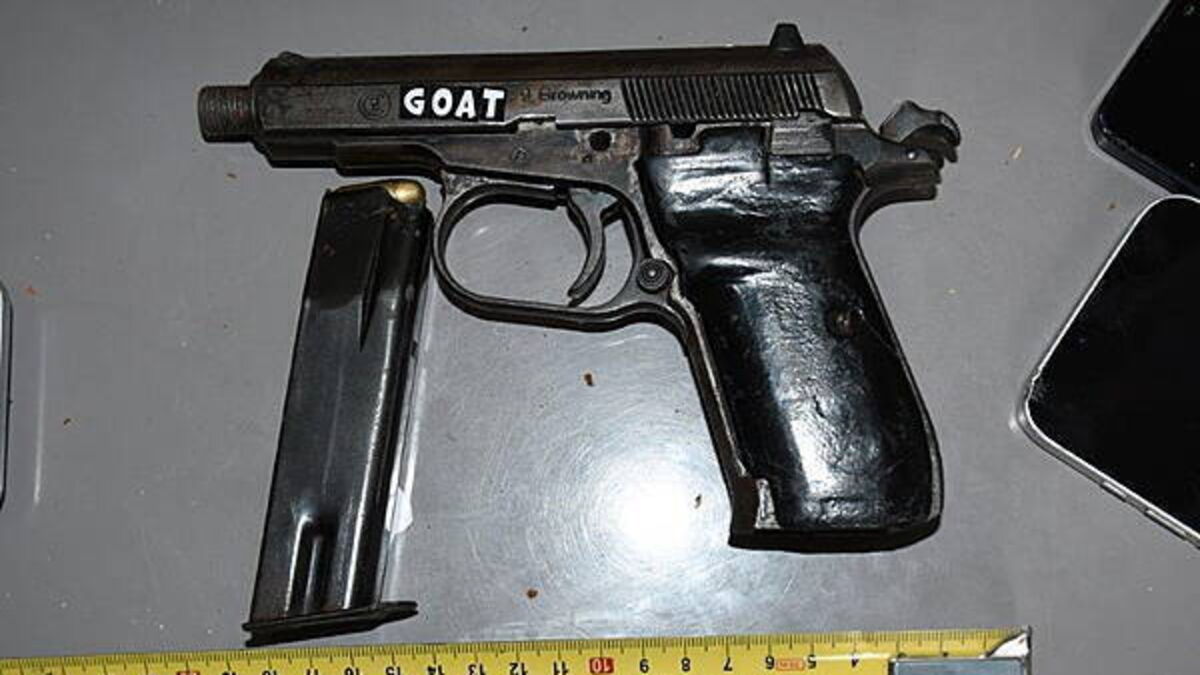 Man (20s) and teenager charged over gun seizure in Dublin
