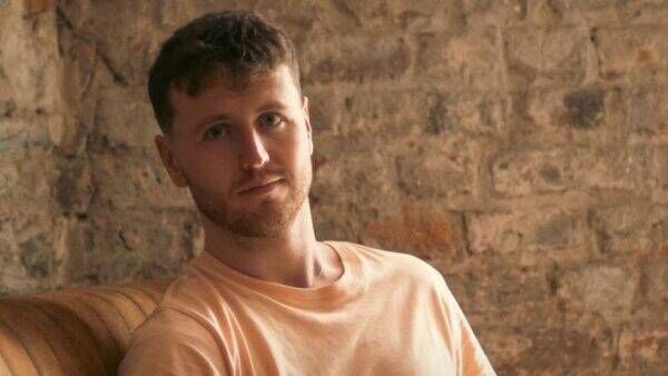 Patrick Dowling, from Slieverue, released his third single. Patrick Dowling, from Slieverue, released his third single.