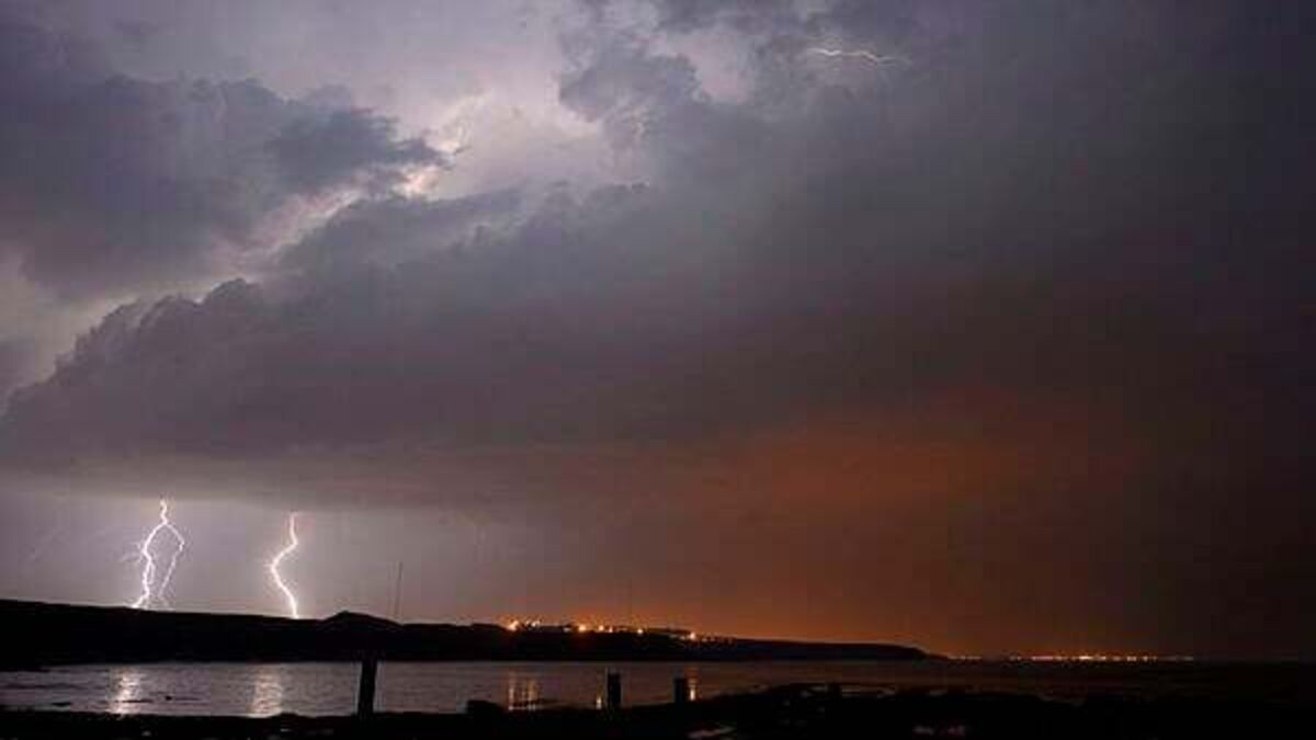 Thunderstorm warning issued for six counties