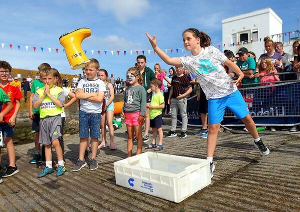 The well-throwing competition is always a big hit. Pic: Noel Browne