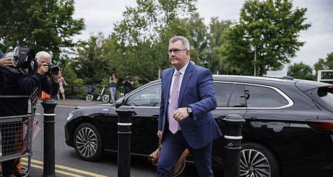 Police Ombudsman requested to probe what police knew about Jeffrey Donaldson