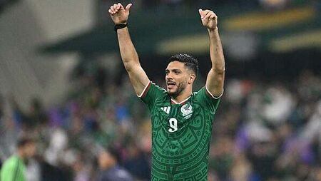 Mexico ease past Ecuador to set up potential England World Cup clash