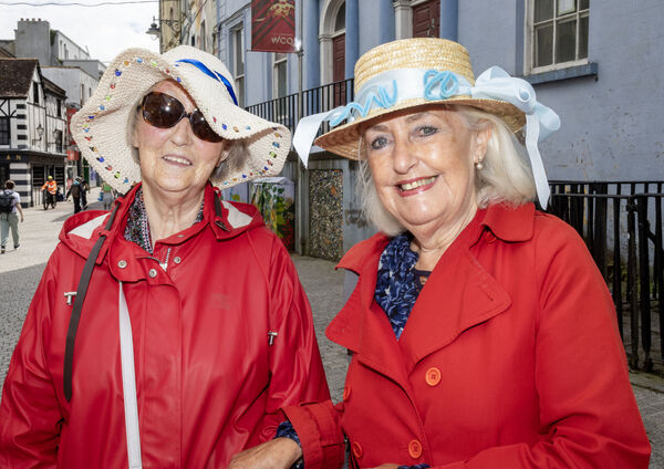 Anna Neville and Mollie Hunt. Anna Neville and Mollie Hunt.