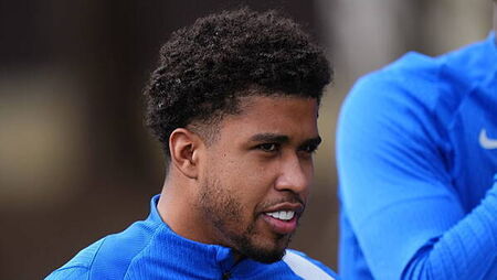 Manchester United agree £48m deal with Chelsea for midfielder Andrey Santos