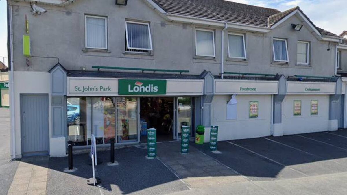 ‘No silly games’ - Panic alarm activated at Waterford store after man enters with knife and steals cash