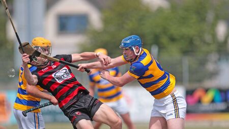 14-man Abbeyside give Gunners an almighty scare