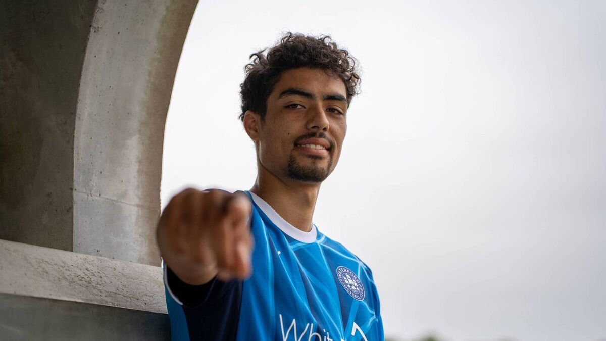 Blues add Championship experience with Mawene loan move