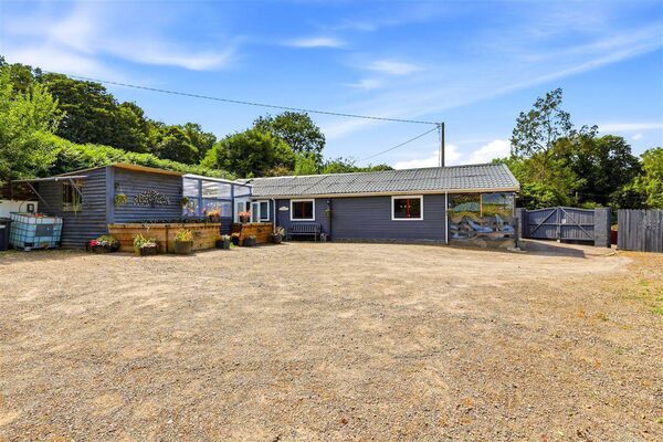 This property on Station Road in Ballyduff offers a unique opportunity. This property on Station Road in Ballyduff offers a unique opportunity.