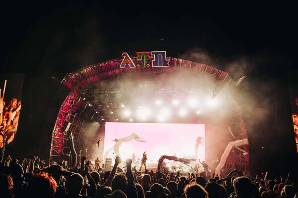 Pulp on stage. Pic: Aaron Cahill Pulp on stage. Pic: Aaron Cahill