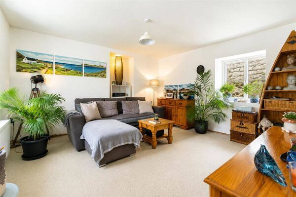 The property offers a peaceful countryside atmosphere with the convenience of having everyday essentials just a short walk away. The property offers a peaceful countryside atmosphere with the convenience of having everyday essentials just a short walk away.