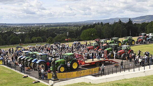 North's farmers' union calls for minister to resign amid row over shooting of cows