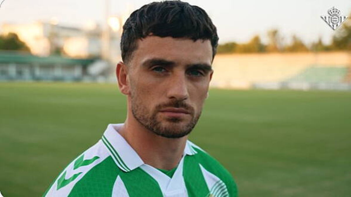 Ireland striker Troy Parrott completes €20 million move to Real Betis