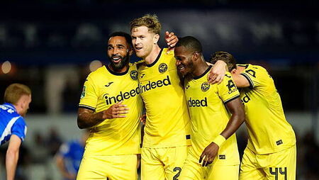 Callum Wilson and Nathan Collins lead Brentford to Carabao Cup rout