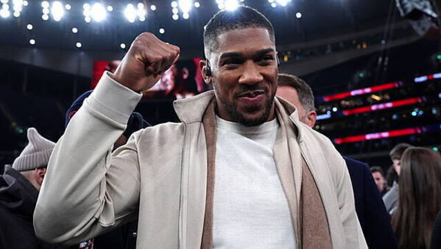 Anthony Joshua holds key to fight with Tyson Fury taking place – Frank Warren
