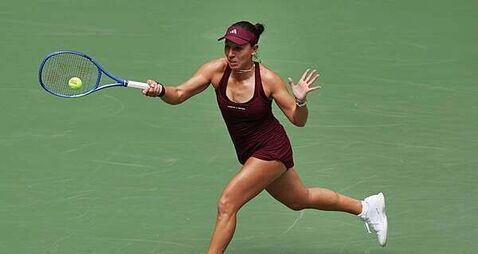 US Open begins under sunny skies