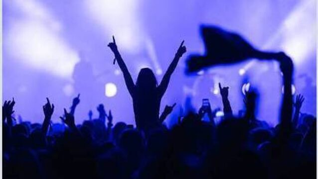 <p>Culture Night allows audiences to experience performances and artistic expression free of charge.</p>