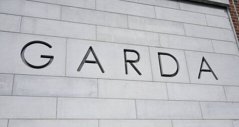 Man arrested with suspected imitation firearm after pointing weapon at crowd in Waterford City