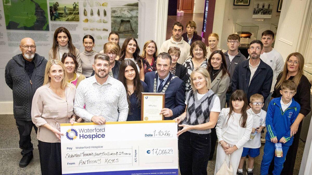 Waterford Mayor honours ultramarathon runner who raised €27k for Hospice and Solas