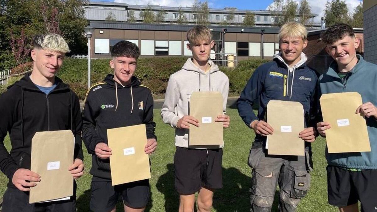 Ferrybank's Abbey Community School celebrates excellent Junior Cycle results 