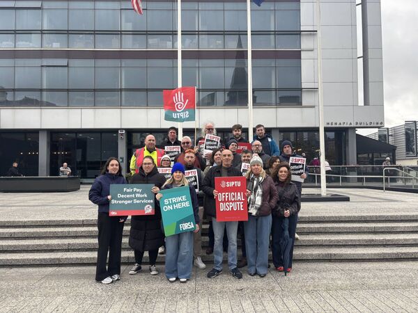 Forsa and SIPTU members from Waterford City and County Council stood together today in the public pay strikes. Photo: Erin Gahan Forsa and SIPTU members from Waterford City and County Council stood together today in the public pay strikes. Photo: Erin Gahan