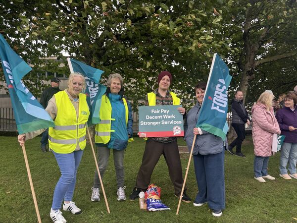 Local Fórsa members picketing outside University Hospital Waterford in favour of a new public pay agreement. Photo: Erin Gahan Local Fórsa members picketing outside University Hospital Waterford in favour of a new public pay agreement. Photo: Erin Gahan