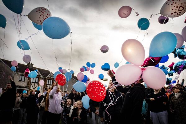 Balloon release at Birchwood. Photo: Joe Evans