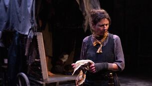 <p>Sandra O'Malley (Mother Courage).</p> <p>Sandra O'Malley (Mother Courage).</p>